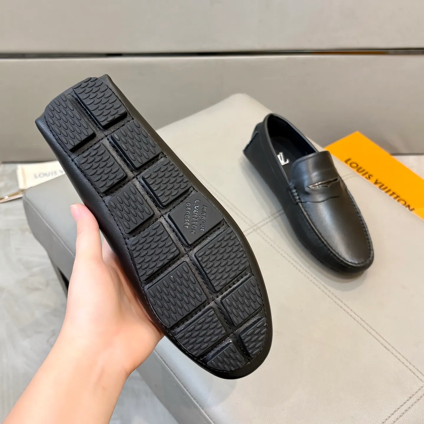 Factory price: 460💰LV men's beanie shoes 2025 official website synchronized <market top version> imported first-layer cowhide ➕ black cowhide original packaging. Size 38-45